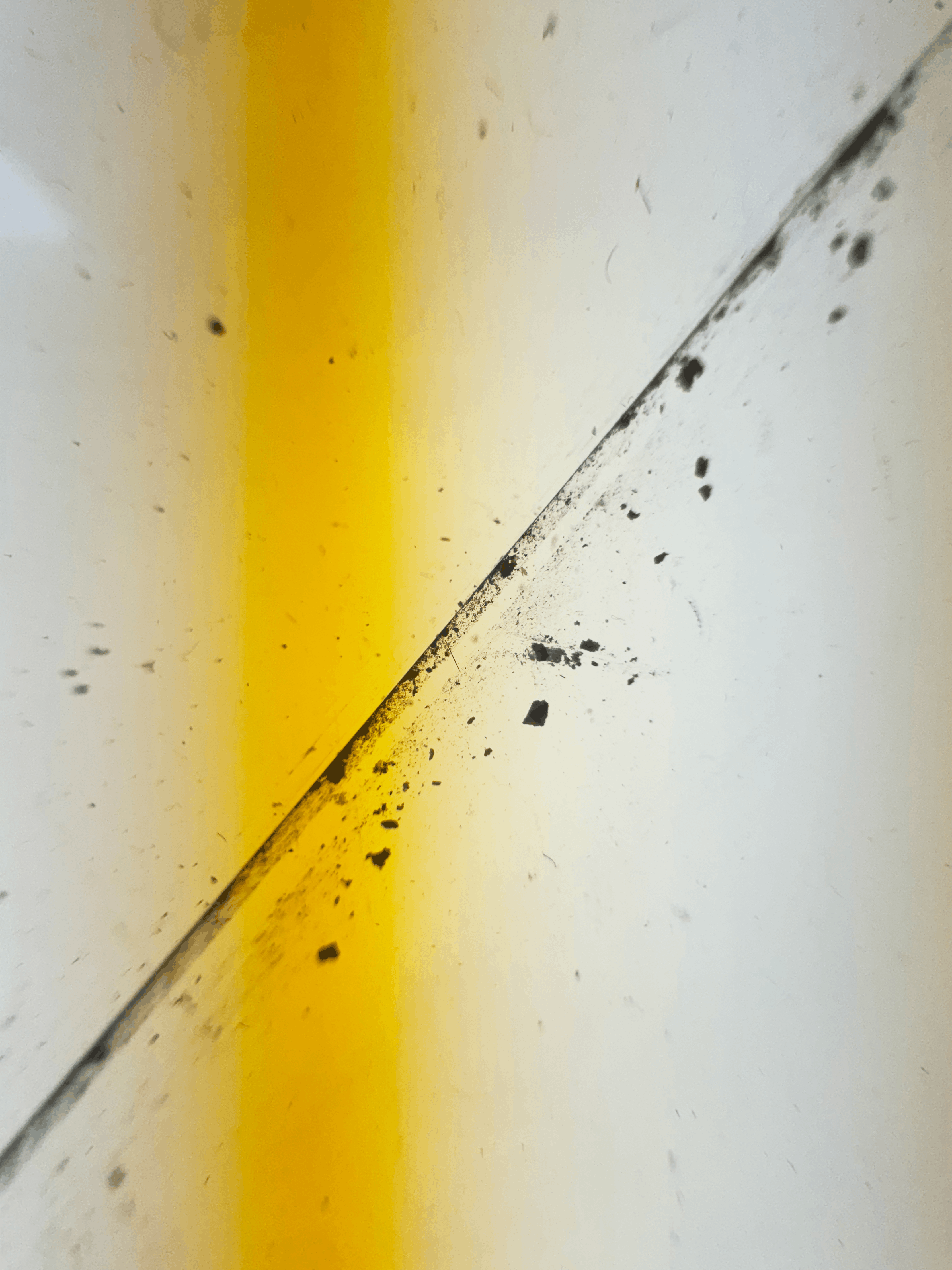 yellow line and line striking in middle